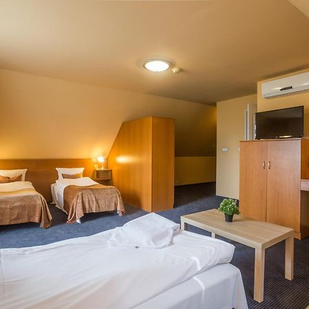 Hotel Luna Budapest Exterior photo