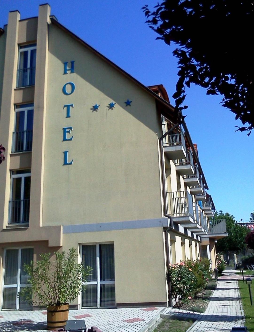 Hotel Luna Budapest Exterior photo