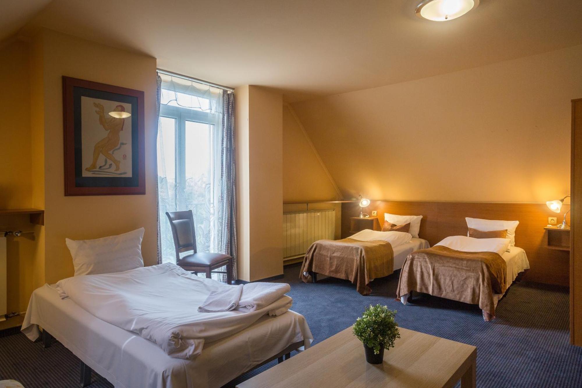 Hotel Luna Budapest Exterior photo